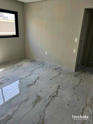 Imagem Casa com 4 Quartos à Venda, 220 m² em Cidade Alpha - Eusébio Imagem Casa com 4 Quartos à Venda, 220 m² em Cidade Alpha - Eusébio