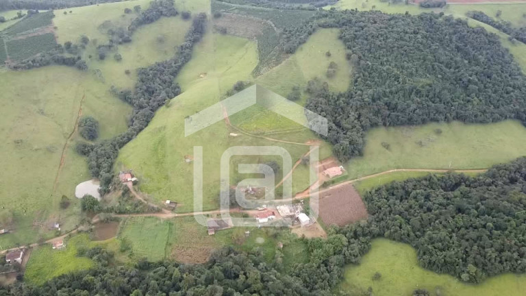 Imagem Imóvel com 4 Quartos à Venda, 120 m² em Santana De Caldas - Caldas