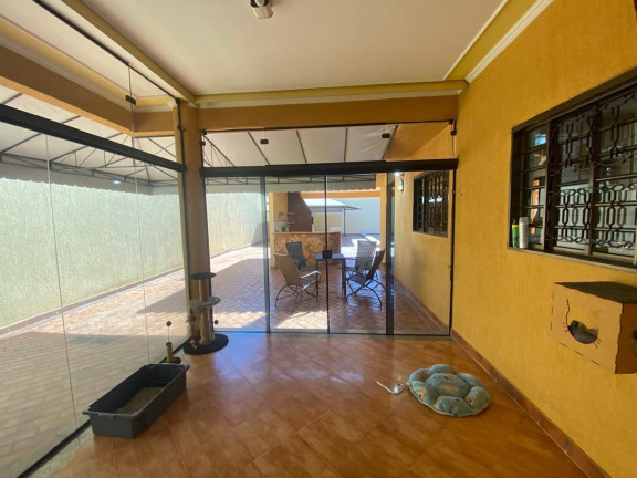 Imagem Sobrado com 3 Quartos à Venda, 266 m² em Vila Planalto - Campo Grande