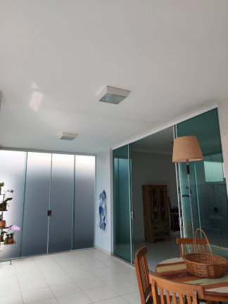 Imagem Casa com 4 Quartos à Venda, 246 m² em Jardim Inconfidência - Uberlândia Imagem Casa com 4 Quartos à Venda, 246 m² em Jardim Inconfidência - Uberlândia