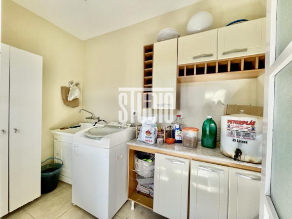 Imagem Casa com 3 Quartos à Venda, 3.000 m² em Centro - Garibaldi Imagem Casa com 3 Quartos à Venda, 3.000 m² em Centro - Garibaldi