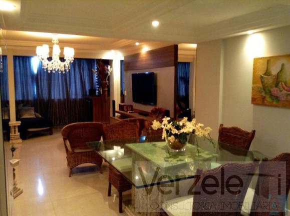 Imagem Apartamento com 4 Quartos para Temporada, 180 m² em Centro - Balneário Camboriú Imagem Apartamento com 4 Quartos para Temporada, 180 m² em Centro - Balneário Camboriú