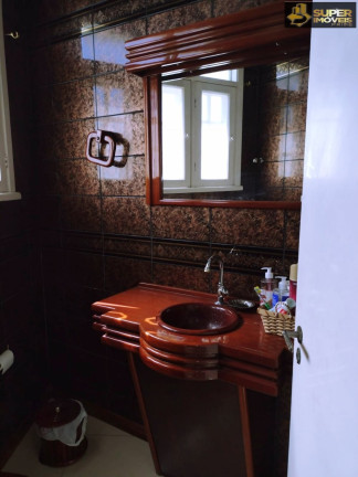 Imagem Casa com 4 Quartos à Venda, 200 m² em Três Vendas - Pelotas Imagem Casa com 4 Quartos à Venda, 200 m² em Três Vendas - Pelotas
