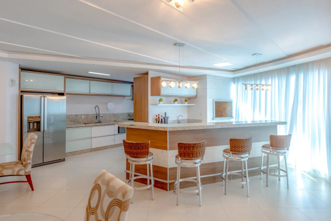Imagem Apartamento com 3 Quartos à Venda, 131 m² em Centro - Balneário Camboriú Imagem Apartamento com 3 Quartos à Venda, 131 m² em Centro - Balneário Camboriú