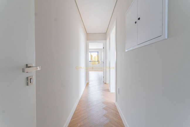 Imagem Apartamento com 3 Quartos à Venda, 130 m² em Centro - Balneário Camboriú Imagem Apartamento com 3 Quartos à Venda, 130 m² em Centro - Balneário Camboriú
