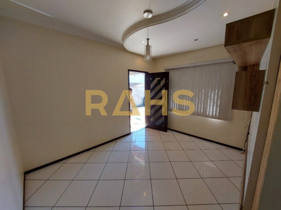 Imagem Casa com 3 Quartos à Venda, 110 m² em Vila Nova - Joinville Imagem Casa com 3 Quartos à Venda, 110 m² em Vila Nova - Joinville