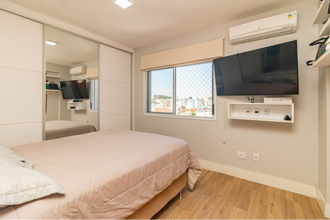 Imagem Apartamento com 2 Quartos à Venda, 78 m² em Santana - Porto Alegre