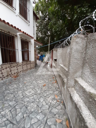 Imagem Casa com 3 Quartos à Venda, 100 m² em Tijuca - Rio De Janeiro Imagem Casa com 3 Quartos à Venda, 100 m² em Tijuca - Rio De Janeiro