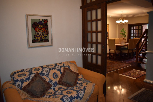 Imagem Imóvel com 4 Quartos à Venda, 300 m² em Região De Capivari - Campos Do Jordão Imagem Imóvel com 4 Quartos à Venda, 300 m² em Região De Capivari - Campos Do Jordão