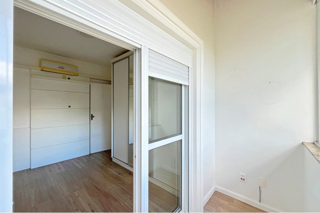 Imagem Casa com 4 Quartos à Venda, 197 m² em Hípica - Porto Alegre Imagem Casa com 4 Quartos à Venda, 197 m² em Hípica - Porto Alegre