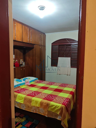 Imagem Casa com 3 Quartos à Venda, 240 m² em Vila Cruzeiro Do Sul - Aparecida De Goiânia