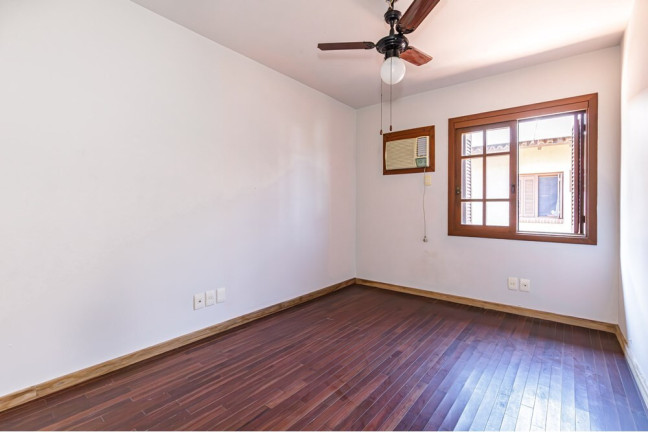 Imagem Casa de Condomínio com 3 Quartos à Venda, 205 m² em Ipanema - Porto Alegre