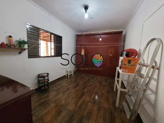Imagem Casa com 2 Quartos à Venda, 202 m² em Jardim Das Estações - Araraquara Imagem Casa com 2 Quartos à Venda, 202 m² em Jardim Das Estações - Araraquara