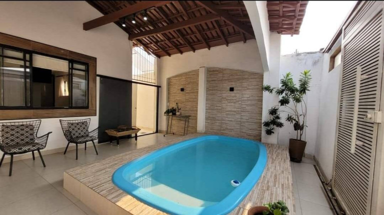 Casa com 3 Quartos à Venda, 200 m² em Cuiabá