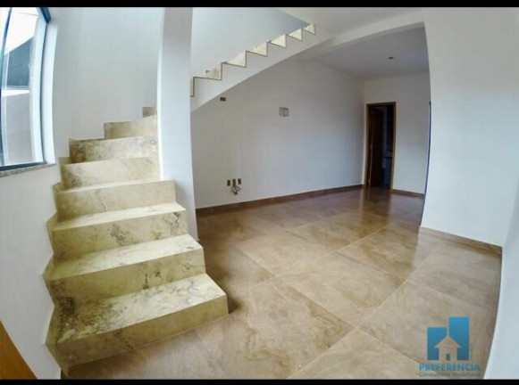 Imagem Sobrado com 3 Quartos à Venda, 84 m² em Uvaranas - Ponta Grossa