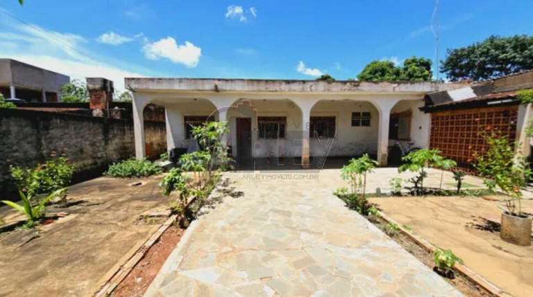 Casa com 3 Quartos à Venda, 600 m² em Jardim Primavera - Montes Claros