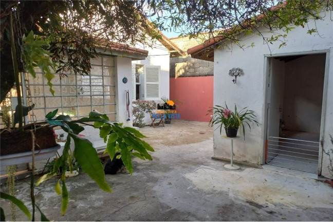 Casa com 8 Quartos à Venda,  em Vila Sônia - São Paulo