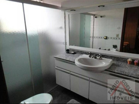 Imagem Sobrado com 4 Quartos à Venda, 244 m² em Interlagos - São Paulo Imagem Sobrado com 4 Quartos à Venda, 244 m² em Interlagos - São Paulo