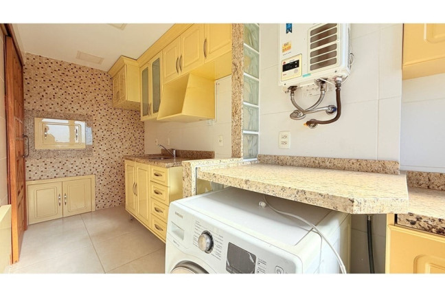 Imagem Apartamento com 2 Quartos à Venda, 70 m² em Menino Deus - Porto Alegre