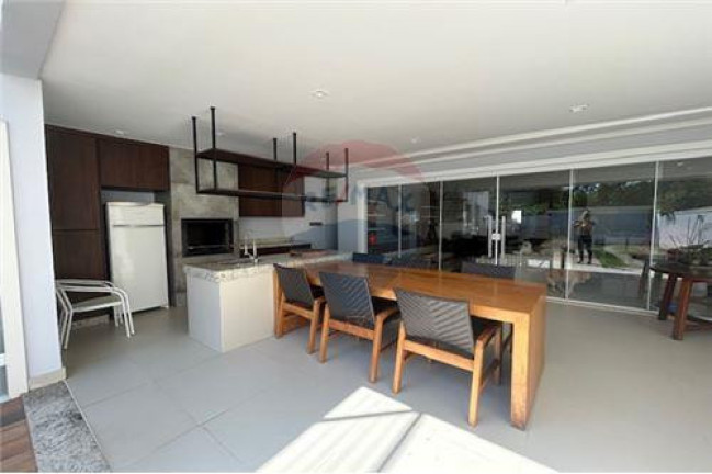 Imagem Casa de Condomínio com 6 Quartos à Venda, 400 m² em Barra Da Tijuca - Rio De Janeiro Imagem Casa de Condomínio com 6 Quartos à Venda, 400 m² em Barra Da Tijuca - Rio De Janeiro
