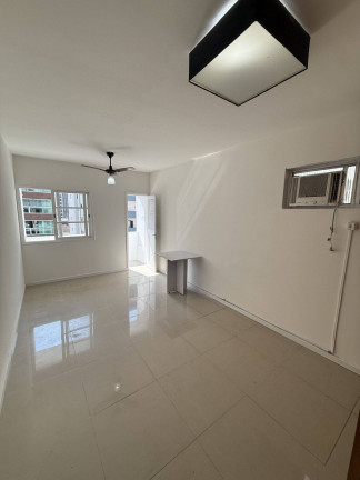 Imagem Apartamento com 1 Quarto à Venda, 43 m² em Gonzaga - Santos Imagem Apartamento com 1 Quarto à Venda, 43 m² em Gonzaga - Santos