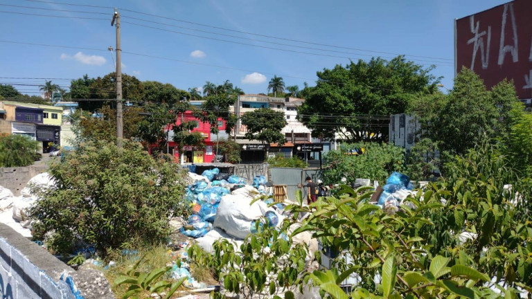 Terreno à Venda, 588 m² em Parque Capuava - Santo André