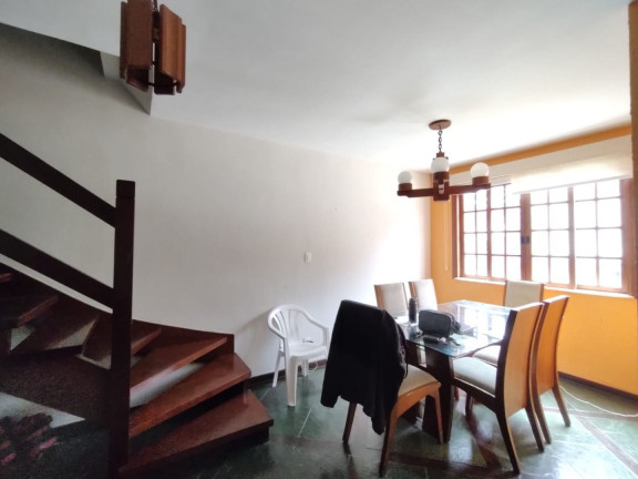 Imagem Casa com 4 Quartos à Venda, 114 m² em Santa Cecília - Teresópolis