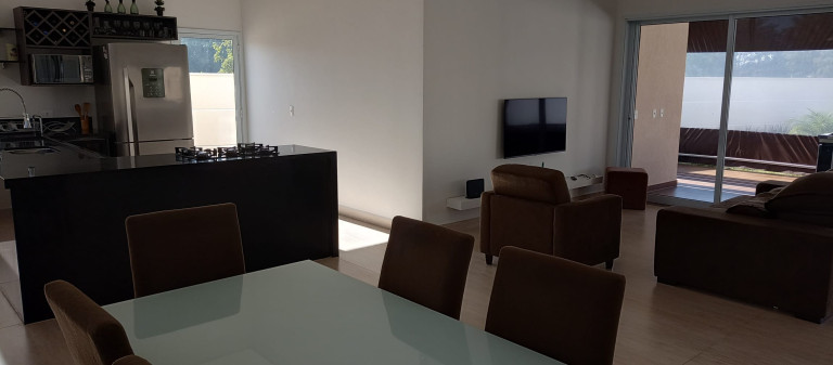 Imagem Casa com 4 Quartos à Venda, 250 m² em Ninho Verde - Porangaba