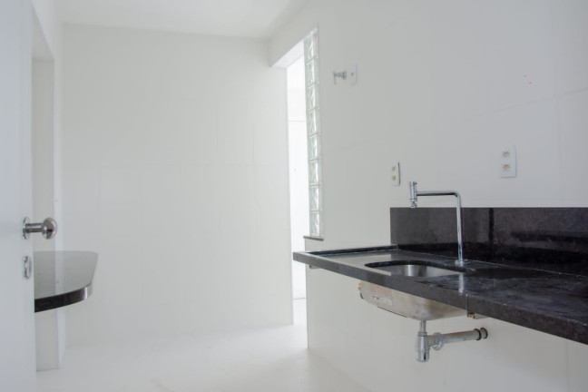 Imagem Imóvel com 2 Quartos à Venda, 197 m² em Caminho Das árvores - Salvador Imagem Imóvel com 2 Quartos à Venda, 197 m² em Caminho Das árvores - Salvador
