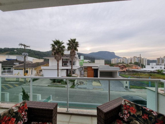 Imagem Sobrado com 4 Quartos à Venda, em Pedra Branca - Palhoça Imagem Sobrado com 4 Quartos à Venda, em Pedra Branca - Palhoça