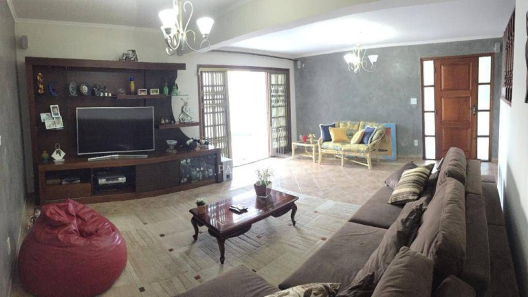 Imagem Casa com 4 Quartos à Venda, 264 m² em Jardim Europa - Bragança Paulista Imagem Casa com 4 Quartos à Venda, 264 m² em Jardim Europa - Bragança Paulista