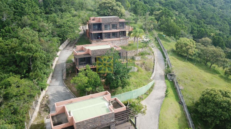 Imagem Casa com 13 Quartos à Venda, 119.891 m² em Centro - Porto Belo Imagem Casa com 13 Quartos à Venda, 119.891 m² em Centro - Porto Belo