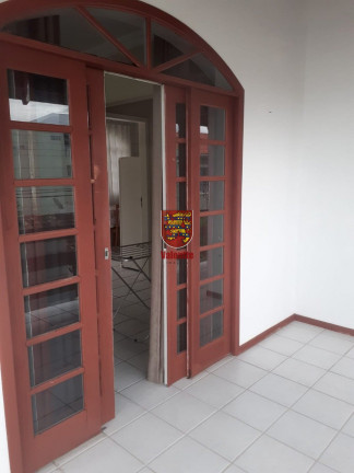 Imagem Casa com 3 Quartos à Venda, 240 m² em Capoeiras - Florianópolis