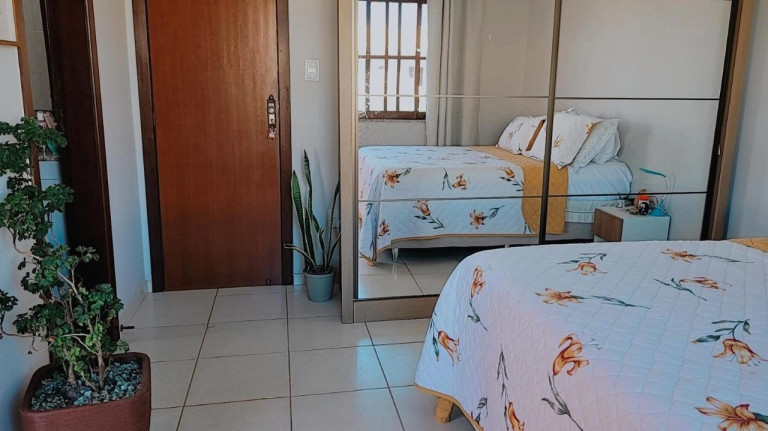 Imagem Casa com 4 Quartos à Venda, 220 m² em Buraquinho - Lauro De Freitas Imagem Casa com 4 Quartos à Venda, 220 m² em Buraquinho - Lauro De Freitas