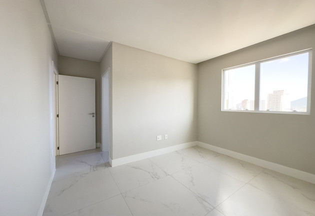 Imagem Apartamento com 4 Quartos à Venda, 179 m² em Meia Praia - Itapema