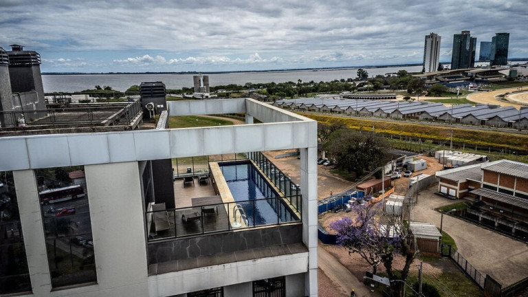 Imagem Apartamento com 2 Quartos à Venda, 68 m² em Cristal - Porto Alegre