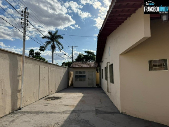 Imagem Casa com 3 Quartos à Venda, 326 m² em Setor Bueno - Goiânia Imagem Casa com 3 Quartos à Venda, 326 m² em Setor Bueno - Goiânia