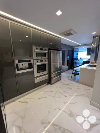 Imagem Imóvel com 4 Quartos à Venda, 250 m² em Canto Do Forte - Praia Grande Imagem Imóvel com 4 Quartos à Venda, 250 m² em Canto Do Forte - Praia Grande