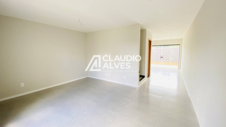 Imagem Casa com 3 Quartos à Venda, 107 m² em Parque Ipê - Feira De Santana