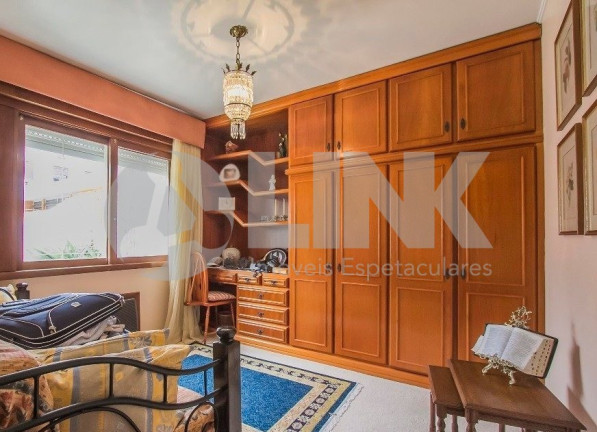Imagem Casa com 3 Quartos à Venda, 352 m² em Jardim Lindóia - Porto Alegre Imagem Casa com 3 Quartos à Venda, 352 m² em Jardim Lindóia - Porto Alegre