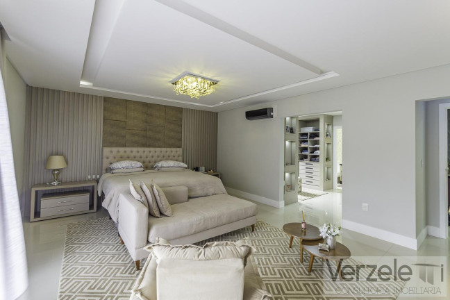Imagem Casa com 4 Quartos à Venda, 437 m² em Santa Regina - Camboriú Imagem Casa com 4 Quartos à Venda, 437 m² em Santa Regina - Camboriú