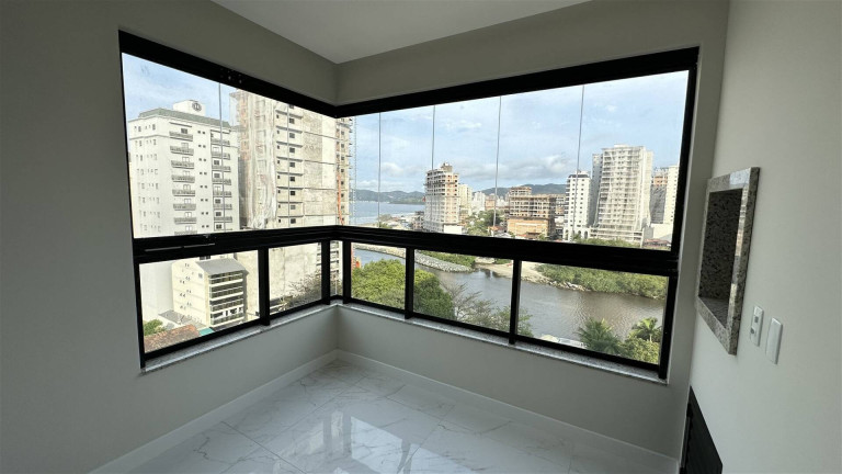 Apartamento com 3 Quartos à Venda, 100 m² em Meia Praia - Itapema