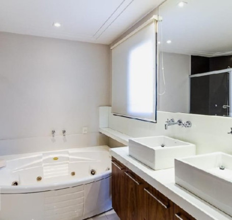 Imagem Imóvel com 3 Quartos à Venda, 230 m² em Moema - São Paulo Imagem Imóvel com 3 Quartos à Venda, 230 m² em Moema - São Paulo
