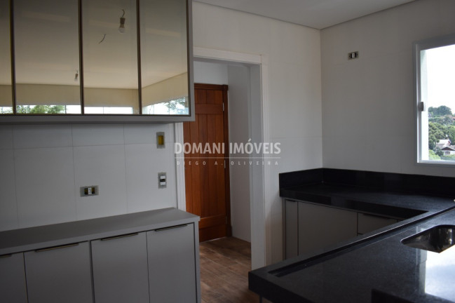 Imagem Casa com 3 Quartos à Venda, 226 m² em Região Do Alto Da Vila Inglesa - Campos Do Jordão Imagem Casa com 3 Quartos à Venda, 226 m² em Região Do Alto Da Vila Inglesa - Campos Do Jordão