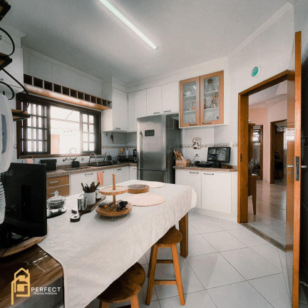 Imagem Casa com 4 Quartos à Venda, 250 m² em Loteamento Residencial Colina Do Belém - Taubaté