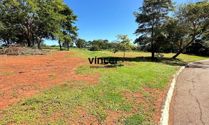 Terreno à Venda, 1.298 m² em Portal Do Sol Green  - Goiânia