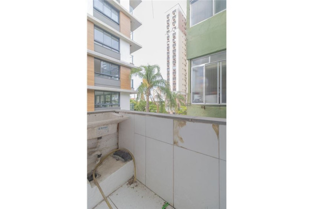 Imagem Imóvel com 2 Quartos à Venda, em Menino Deus - Porto Alegre Imagem Imóvel com 2 Quartos à Venda, em Menino Deus - Porto Alegre