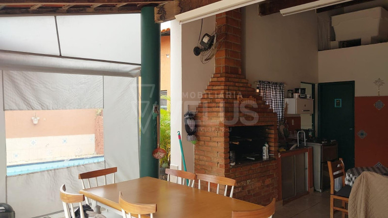 Imagem Casa com 2 Quartos à Venda, 300 m² em Vila Santana - Itapetininga Imagem Casa com 2 Quartos à Venda, 300 m² em Vila Santana - Itapetininga