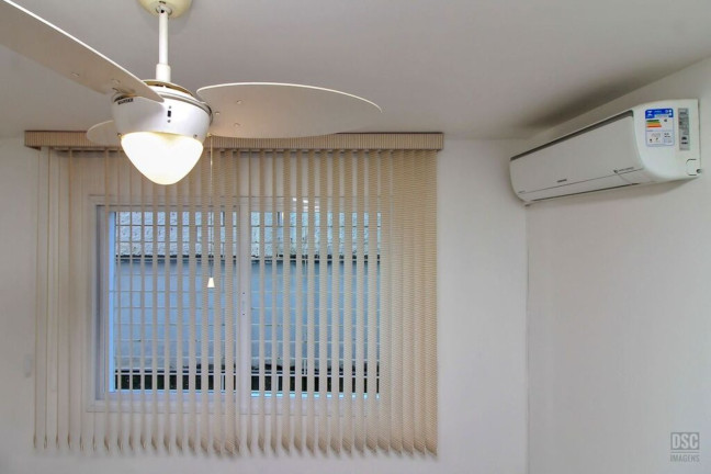 Imagem Imóvel com 1 Quarto à Venda, 38 m² em Camaquã - Porto Alegre Imagem Imóvel com 1 Quarto à Venda, 38 m² em Camaquã - Porto Alegre
