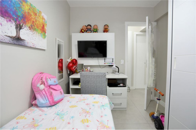 Imagem Imóvel com 3 Quartos à Venda,  em Vila Ipiranga - Porto Alegre